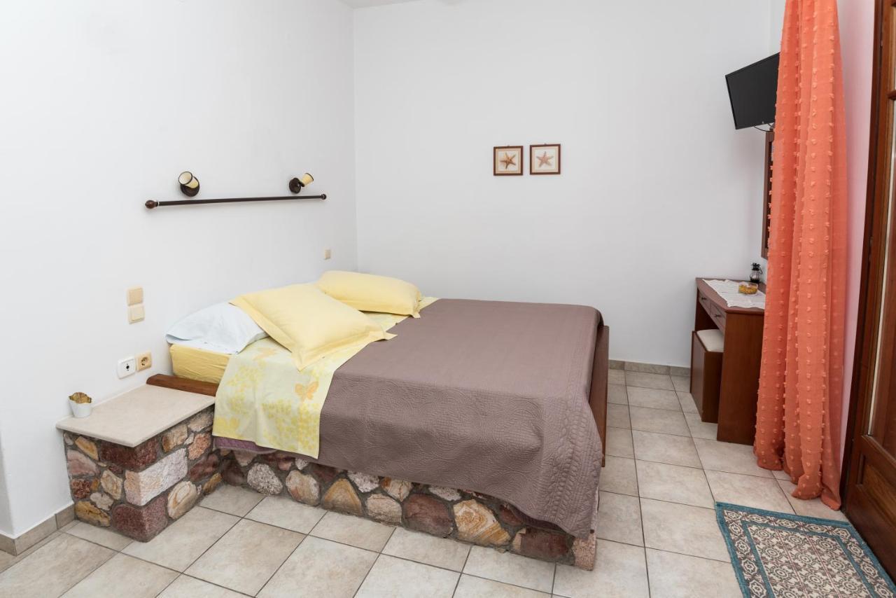 Vesleme Hotel Pachaina Bagian luar foto