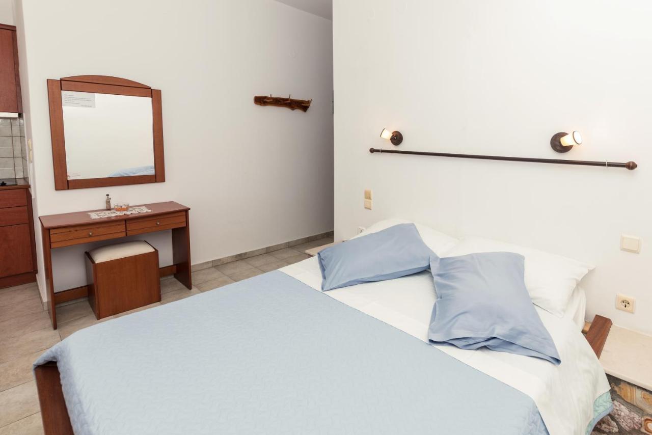 Vesleme Hotel Pachaina Bagian luar foto