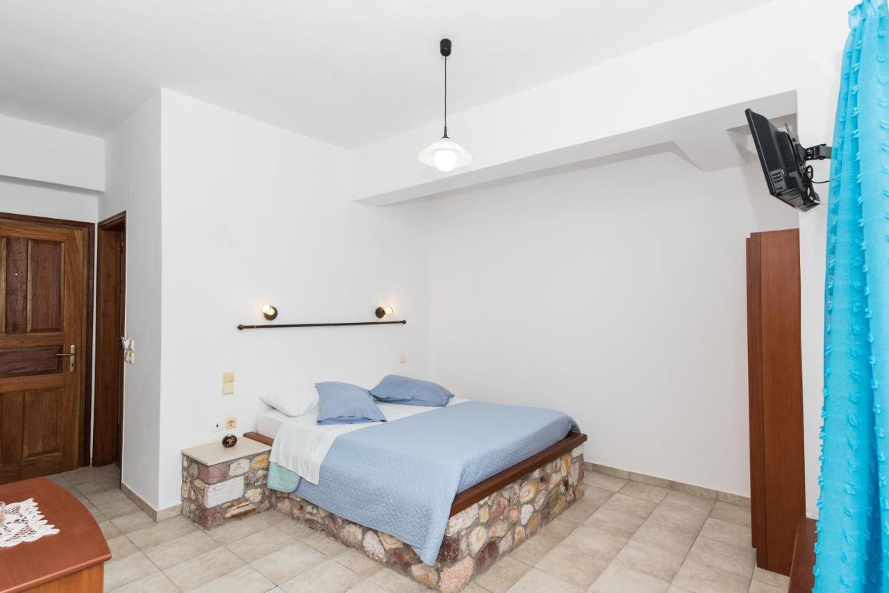 Vesleme Hotel Pachaina Bagian luar foto